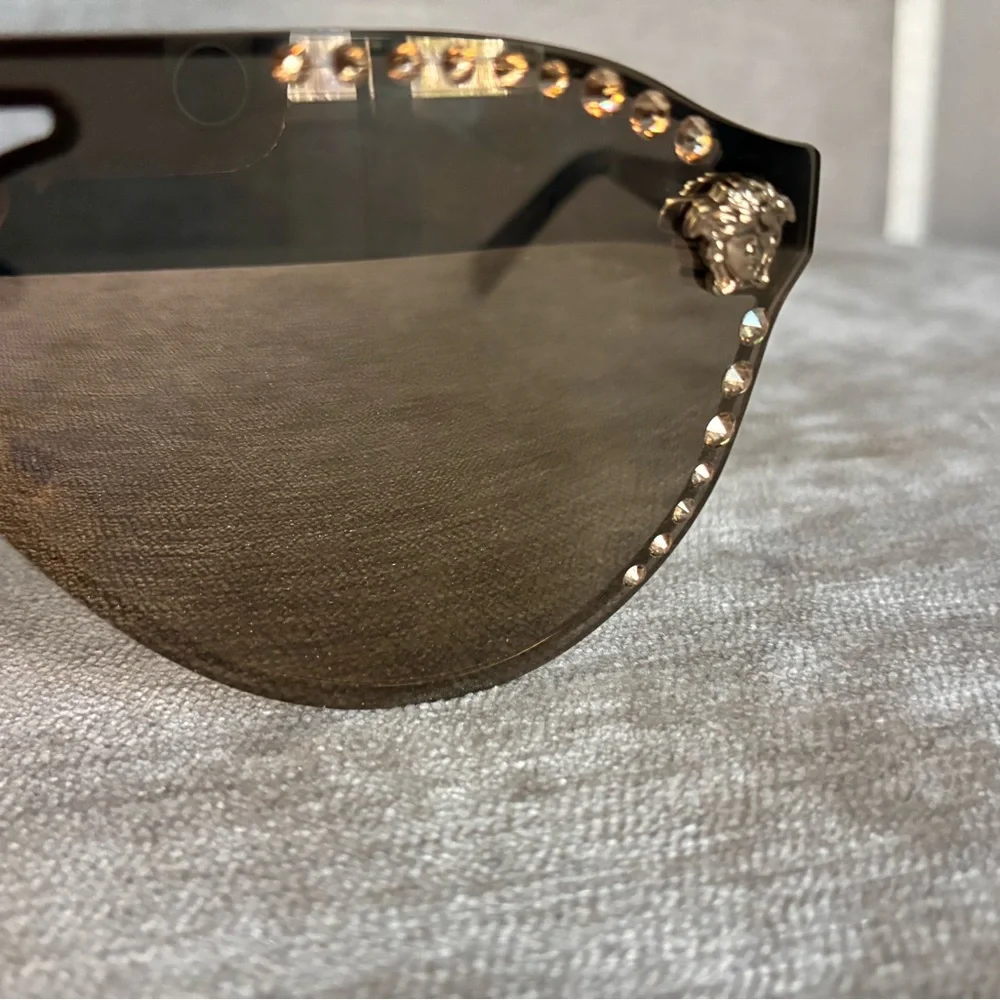 Versace women’s sunglasses MOD 2161-B 1252/5A 140 3N - Picture 4 of 12